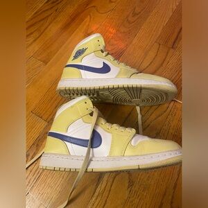 Nike Women’s Air Jordan 1